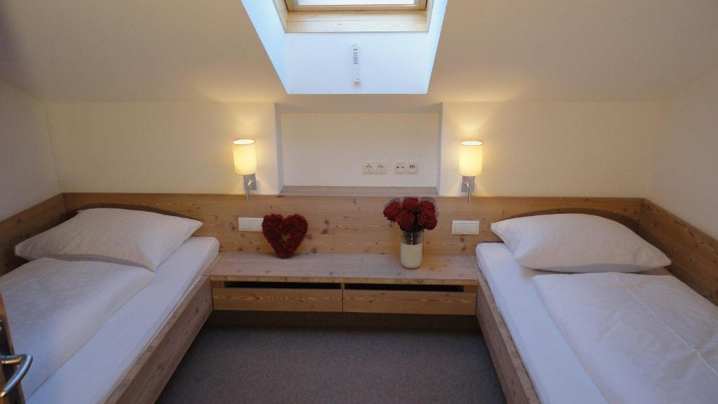 Landhaus Schoesser-Brandler Mayrhofen Quarto foto